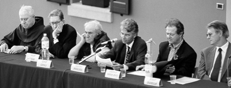 Gino Covili con Padre Berardo Rossi, Vico Faggi, il Sindaco di Pavullo Ivano Miglioli, Franco Maria Ricci e Josip Dujella per la presentazione del ciclo di opere "Il paese ritrovato" - Pavullo (Casa Scarino), 1998